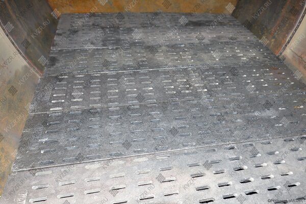 Колосниковая топка котла на твердом топливе 1500 кг пара в час до 130 °С